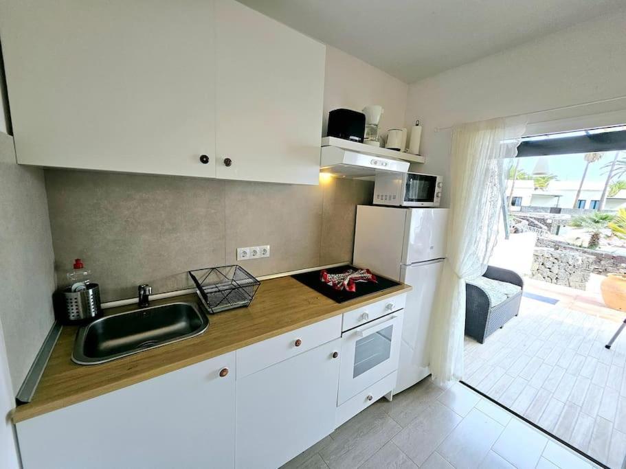 Apartamento Taisa Playa Roca Costa Teguise Exteriér fotografie